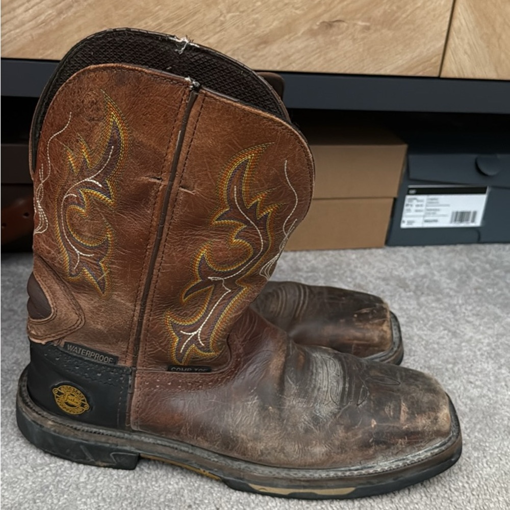 Justin work boot. - Picture 2 of 2
